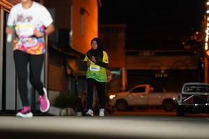 BIB: 500
                            <button type="button" onclick="openModal(21743032)" class="btn btn-primary btn-sm float-right btn-popup" data-toggle="modal" data-target=".modal-high-quality">
                        <i class="fas fa-shopping-cart"></i> Add to Cart
                    </button>
                                            <button type="button" onclick="isThisMe(21743032, true)" class="btn btn-success btn-sm float-right btn-popup btn-isme hidden" data-toggle="tooltip" data-placement="bottom" title="นี่คือรูปของคุณใช่ไหม คลิกที่นี่เพื่อเอาเข้าอัลบั้ม">
                        <i class="fas fa-plus"></i> Add to album
                    </button>
                    <button type="button" onclick="isThisMe(21743032, false)" class="btn btn-warning btn-sm float-right btn-popup btn-isnotme hidden">
                        <i class="fas fa-ban"></i> Remove from album
                    </button>